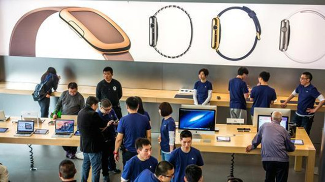 全靠土豪撑场：AppleWatch或在中国大卖 