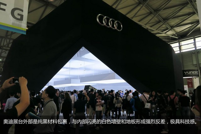 RS8闪耀现场 奥迪新智能科技全面体验
