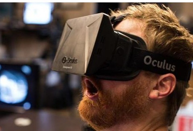 Oculus：消费者版Rift头盔明年Q1出货 